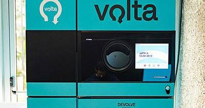 Há uma nova forma de reciclar garrafas de plástico e latas em Portugal: saiba como funciona