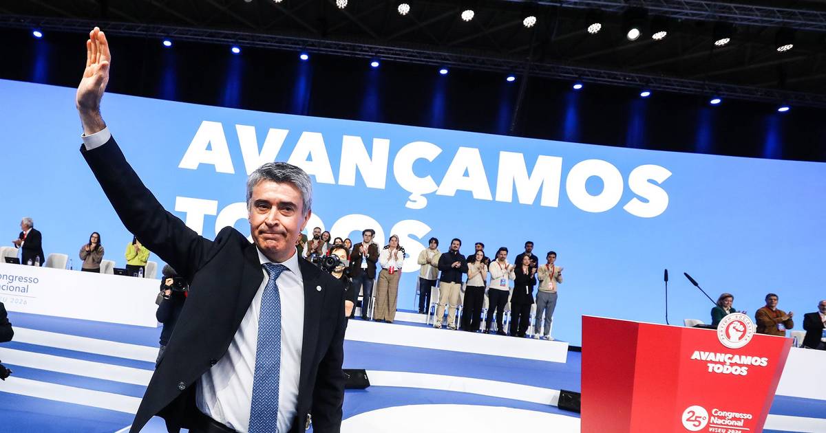 Líder do PS chama Duarte Cordeiro, Medina e Alexandra Leitão à Comissão Política