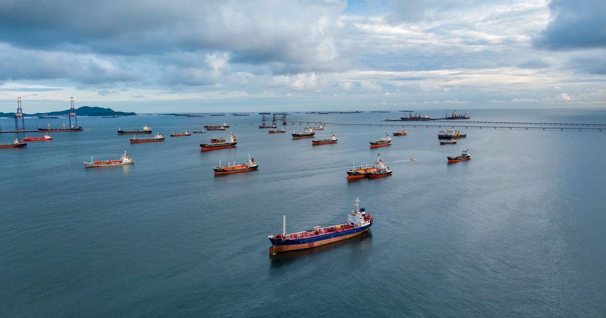 Planeadores militares discutiram formas de viabilizar Estreito de Ormuz