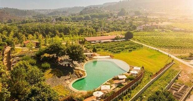 Conheça o hotel em Baião que é capa do Guia Boa Cama Boa Mesa 2026