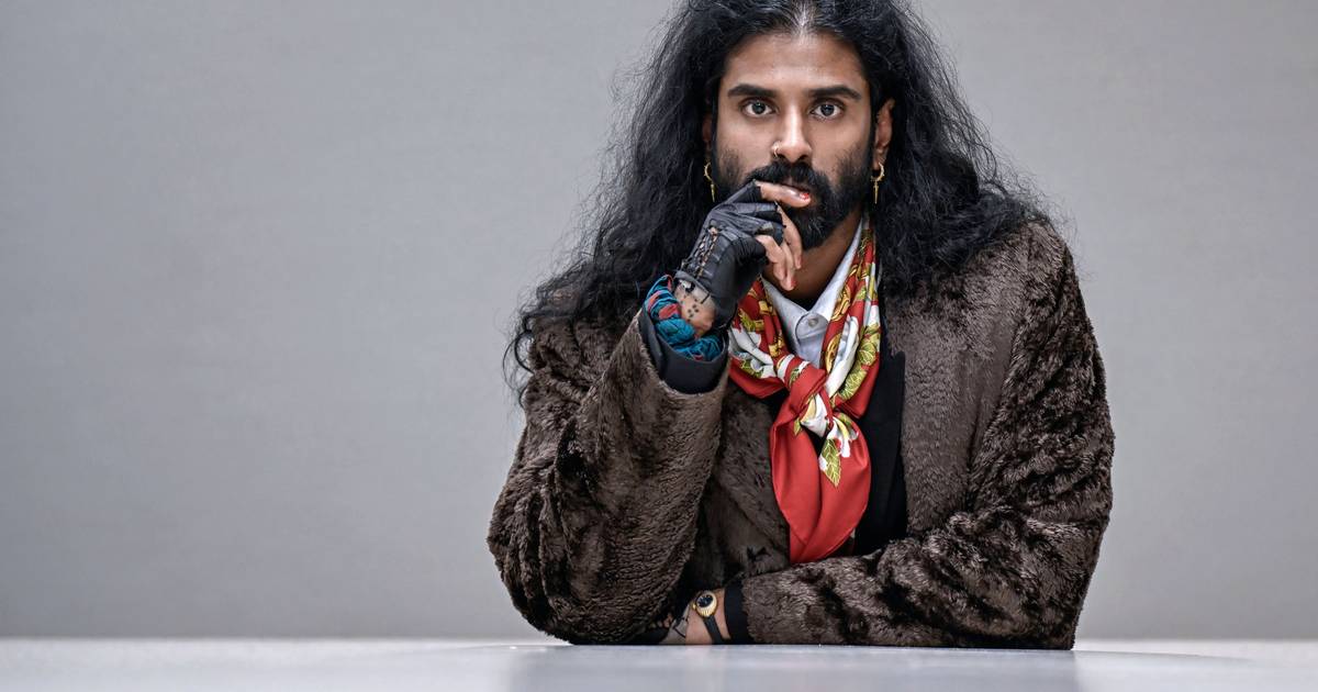 Vidura: “Muitos cingaleses têm como apelidos 'Pereira' e 'Fernando'. Atualmente o apelido mais comum no Sri Lanka ainda é 'da Silva'”