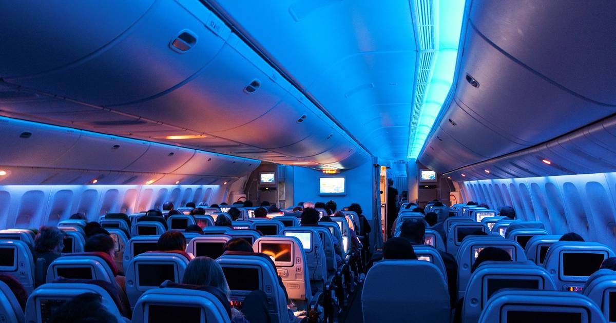 Pilotos exigem solução para odores na cabine