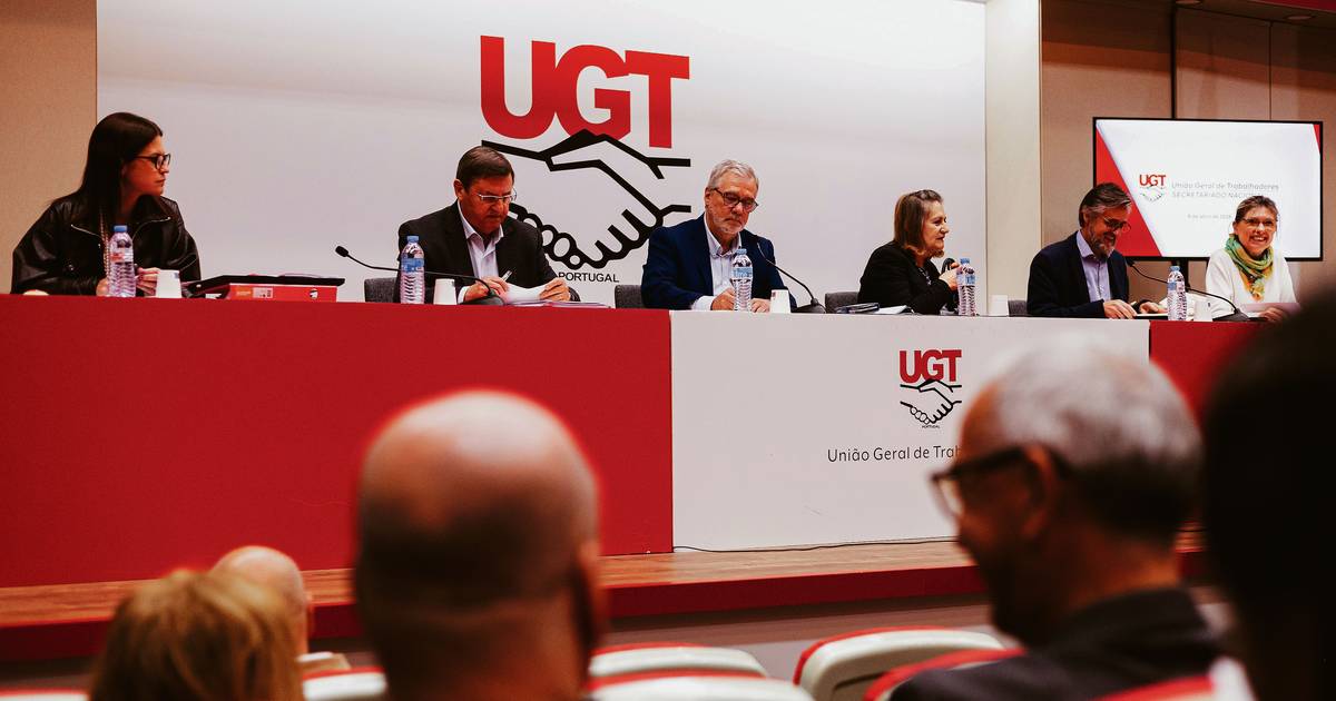 Com 1º de Maio à vista, Governo adia rutura na reforma laboral