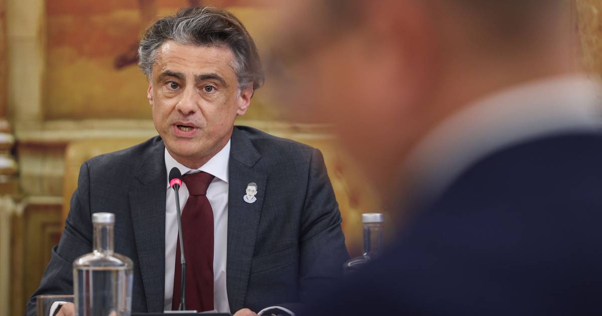 Falhou eleição de Tiago Antunes para provedor