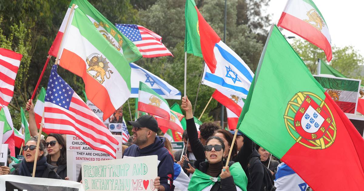 "Ceasefire is not positive": group of Iranians in Lisbon asks Trump to resume bombings
