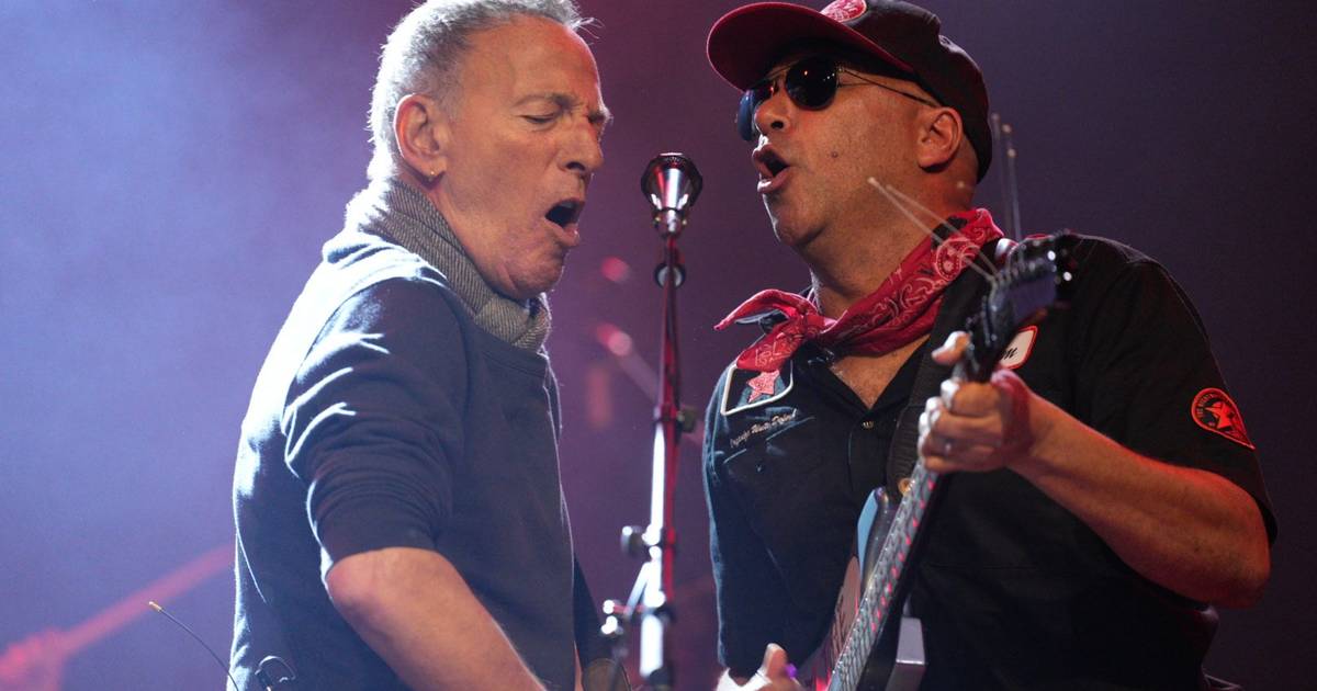 Bruce Springsteen e Tom Morello juntos em versão emocionante de ‘Purple Rain’, de Prince
