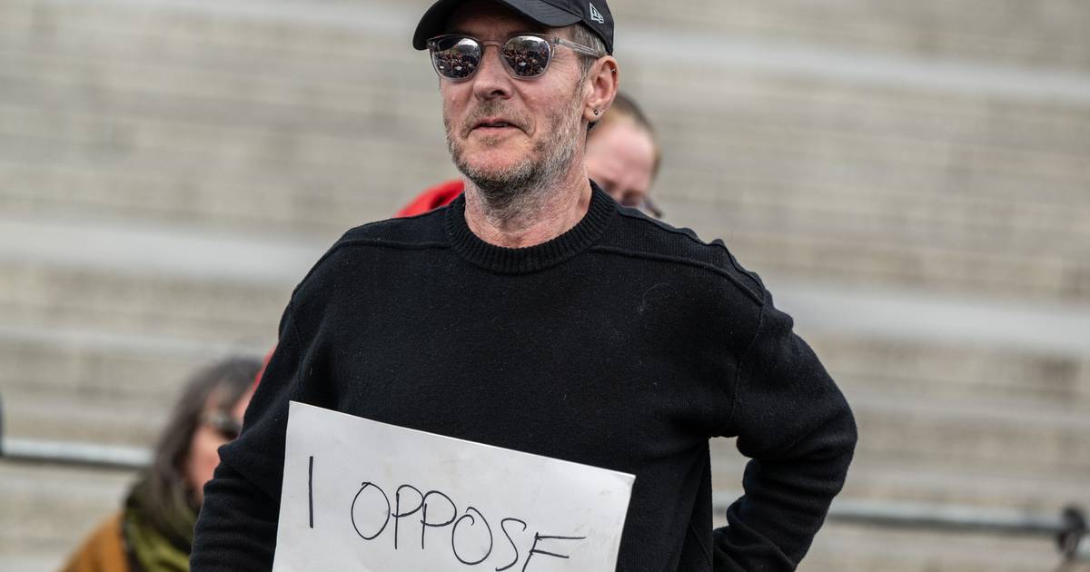 Robert Del Naja dos Massive Attack detido em manifestação pró-Palestina