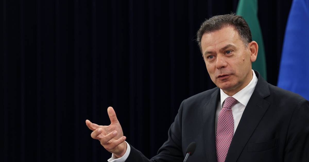 Montenegro diz que lidera "Governo de concertação" com os setores público, social e privado