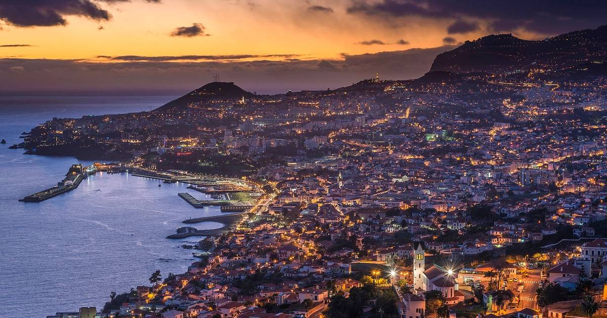 Funchal com cofres cheios, Ponta Delgada com bolsos vazios