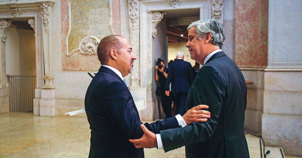 Álvaro Santos Pereira does not disclose Banco de Portugal's contribution to Centeno's pension