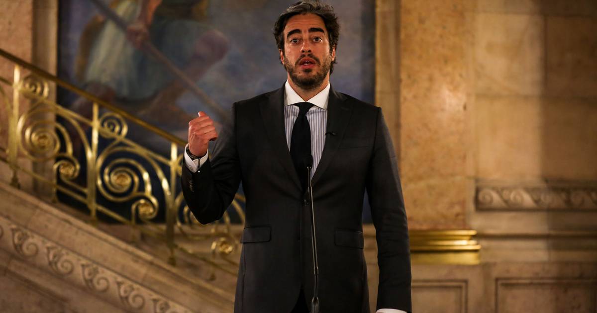 Exames nacionais: IL quer adiar debate do Estado da Nação e pede substituição por debate de urgência com o ministro