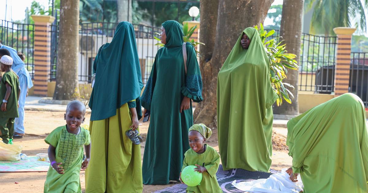 Boko Haram ameaça executar mais de 400 reféns na Nigéria se resgate não for pago em 72 horas