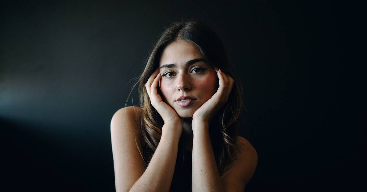 Sofia Barbosa: “Eu e a minha irmã fizemos a viagem de comboio Porto-Lisboa a chorar, quando estávamos em mudanças: 'Não acredito, vamos mesmo embora'”