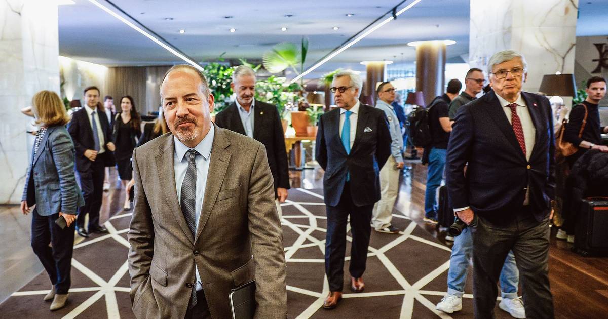 Governador do Banco de Portugal aquece debate sobre o negócio da restauração