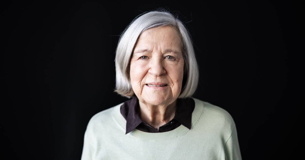 Helena Roseta: “Só foi difícil ser mulher na Constituinte uma vez. Na noite do cerco andei a perguntar às poucas mulheres que lá estavam se alguém tinha trazido a pílula”