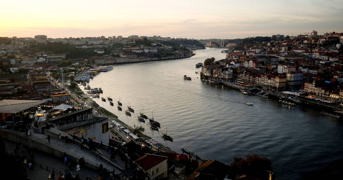 Homem desaparecido no rio Douro após naufrágio de embarcação