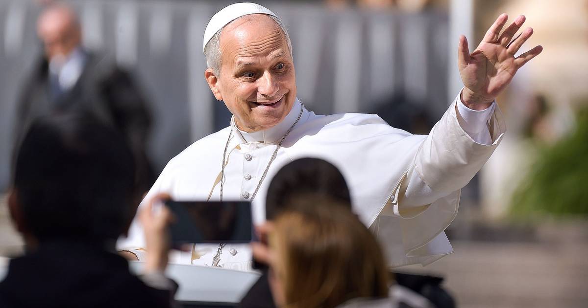 Papa apela à participação política: envolver o povo nas decisões é 