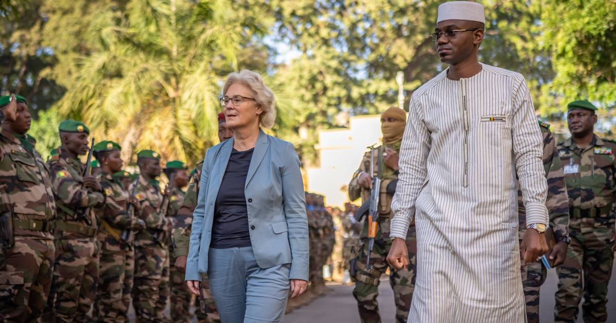 Mali: Ministro da Defesa morre em ataque de rebeldes