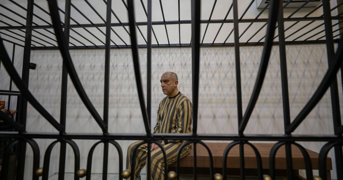 Síria: Começa em Damasco primeiro julgamento de figuras do regime de Al-Assad