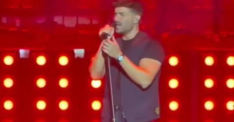 Pablo Alborán emociona Lisboa e canta 