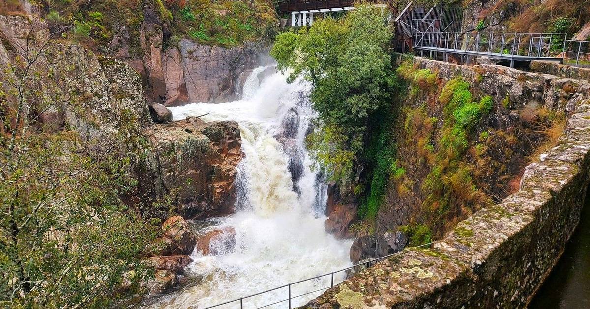 Biel Power Station: discovering the first Portuguese hydroelectric plant after a nature walk