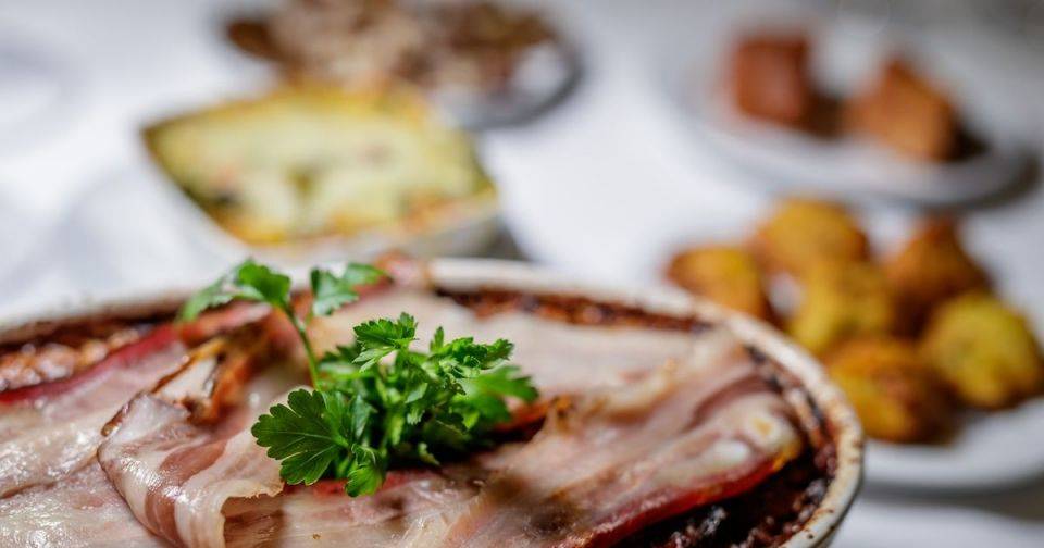 Nesta cozinha com alma antiga em Paredes serve-se “o melhor arroz de pato do mundo”