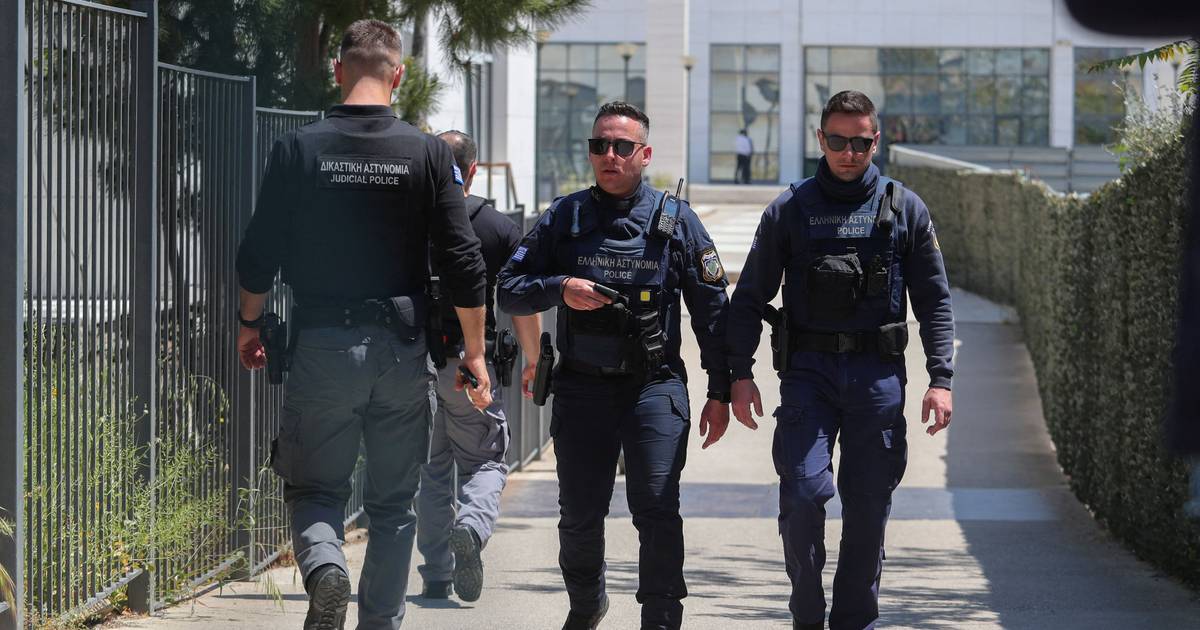 Ataque em Atenas: suspeito foi detido após horas em fuga