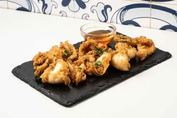 Palhuça - Choquinhos Fritos com Picante e Mel