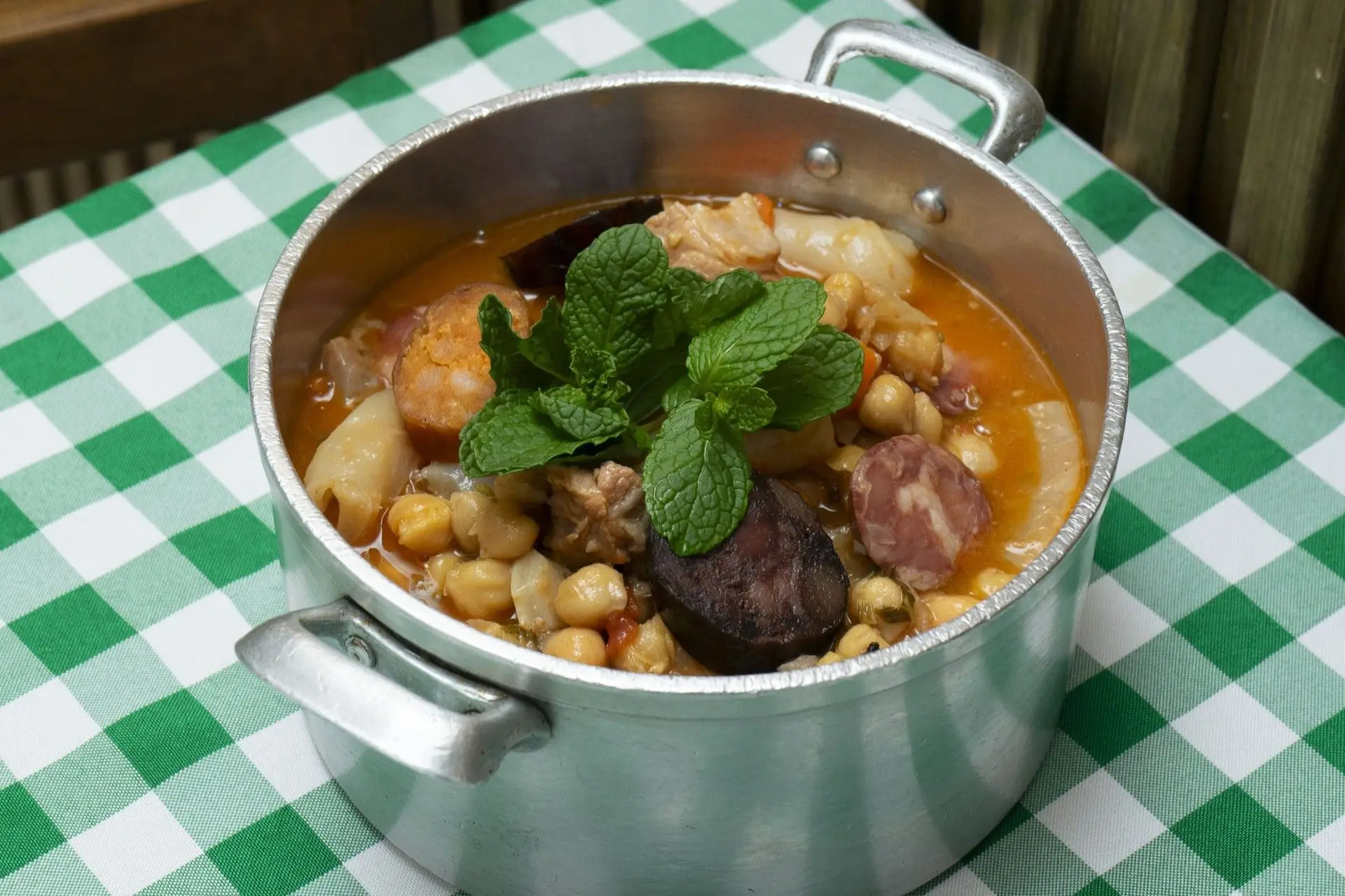 Tasquinha do Celso - Mão de Vaca com Grão