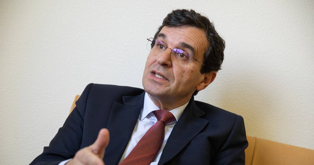 Pacto para a Saúde: Adalberto chama microequipa e começa a ouvir pessoas