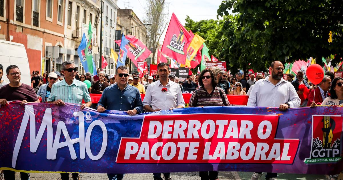 Com trabalhadores na rua e greve à porta, até o PR se juntou “à luta”: pacote laboral tem os dias contados