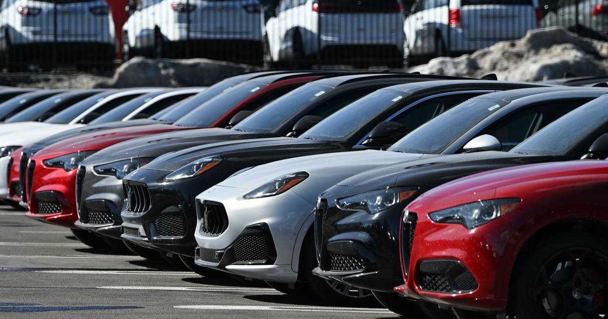 Bruxelas quer que Trump esclareça porque quer aumentar tarifas sobre os carros e acena com retaliação