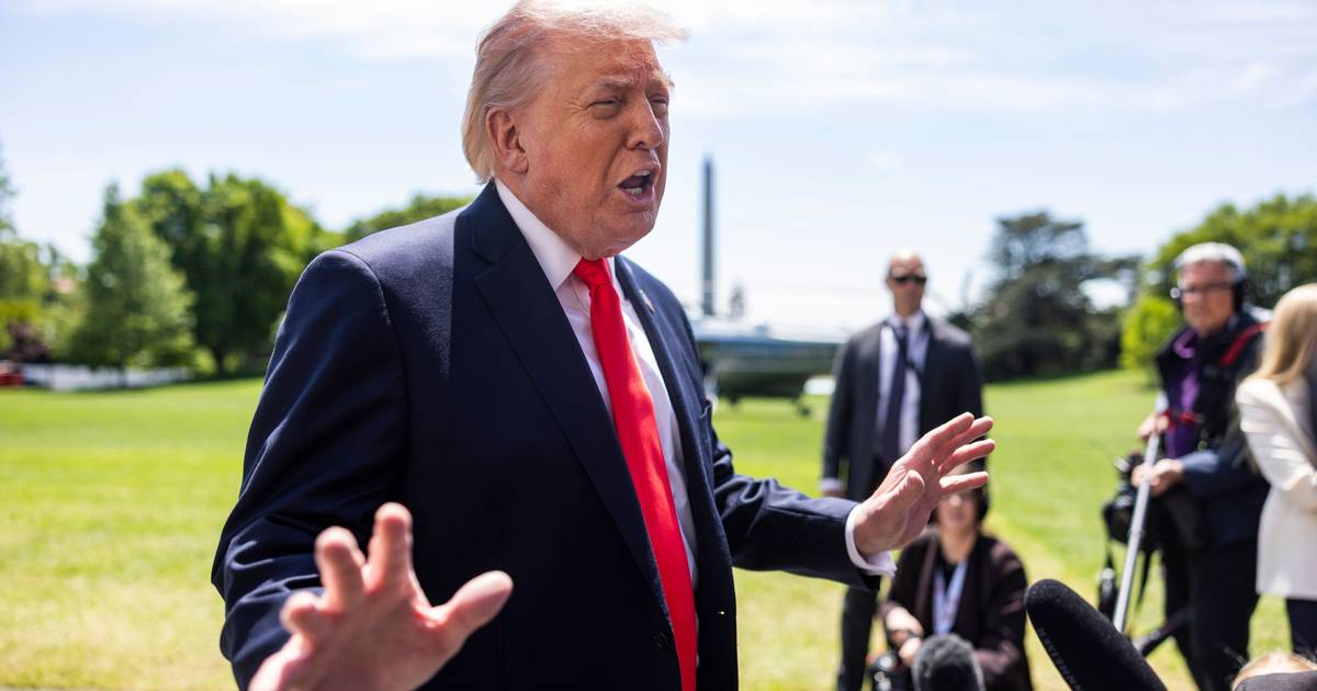 Trump espera resposta do Irão à sua última proposta de paz (e volta a ameaçar desbloquear Ormuz à força)