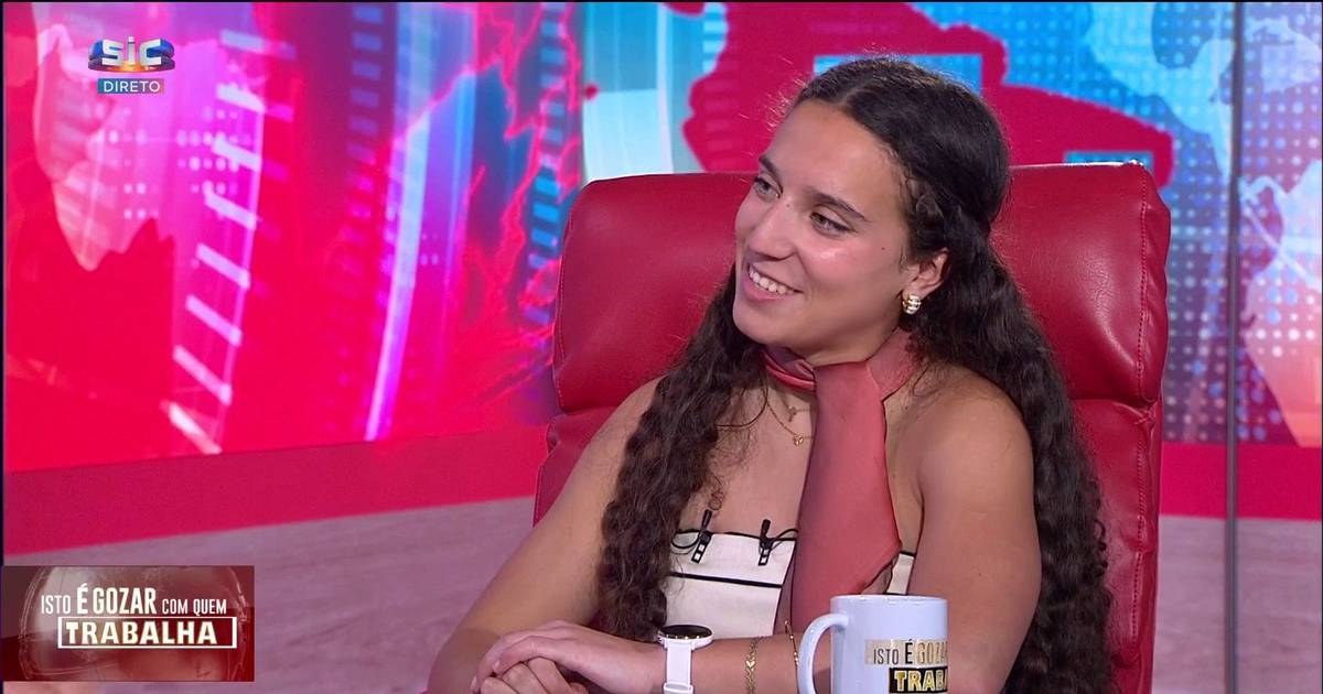 “Quando eu era mais nova idolatrava-o, depois cresci”: RAP entrevista aluna que tira 20 a tudo e que vai à NASA