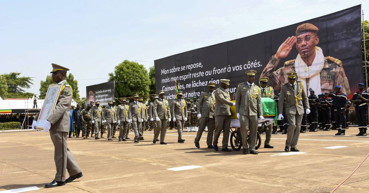 No Mali, dois aliados improváveis, com agendas divergentes, uniram forças para escalar o conflito: a primeira ação foi aparatosa