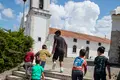 Na igreja e na Casa do Povo aprende-se a ler e a contar