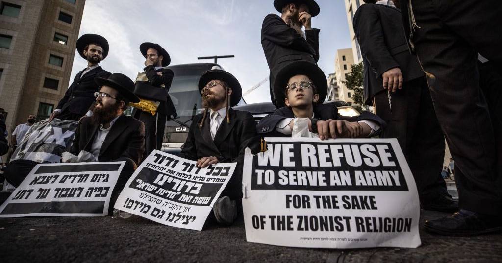 Governo de Israel está por um fio: porquê? O que se segue? Que futuro aguarda Benjamin Netanyahu?