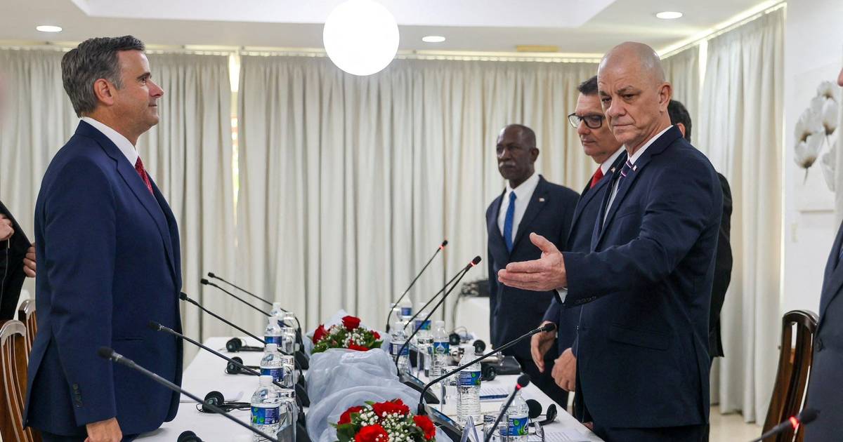 Diretor da CIA reúne-se em Havana com autoridades cubanas para discutir cooperação em inteligência