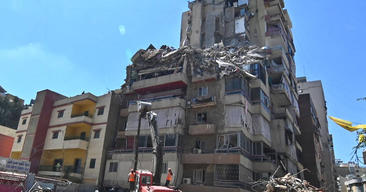 Israel ordena ataques a subúrbios de Beirute, escalando o conflito com o Hezbollah