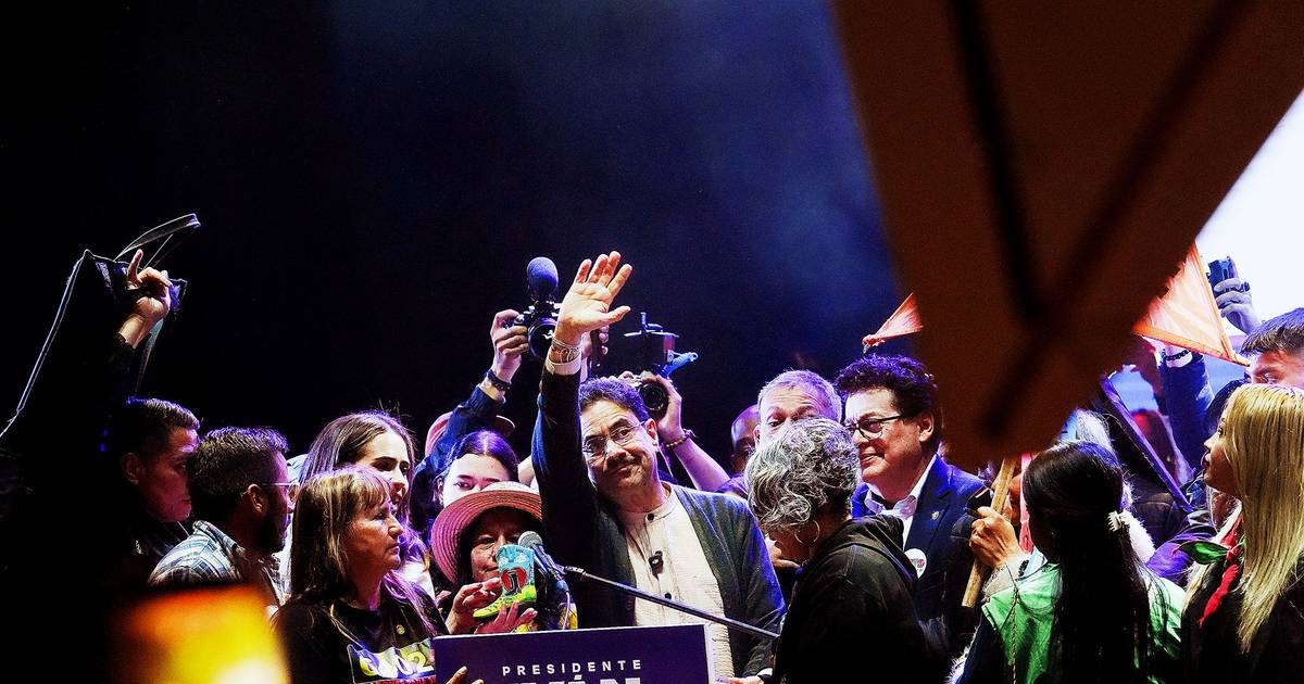 Presidenciais na Colômbia entre a arma do voto e a lei dos grupos armados