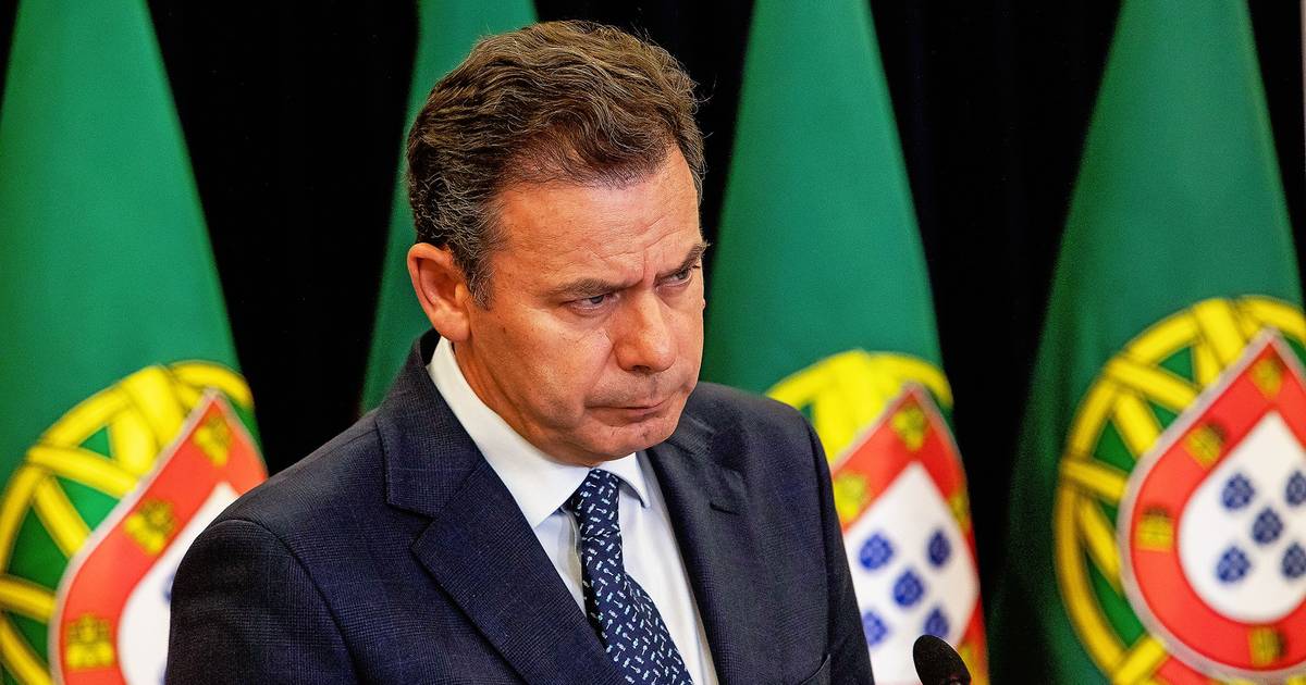 Sondagem Expresso/SIC: PS lidera intenções de voto, AD desce e Montenegro está negativo pela primeira vez