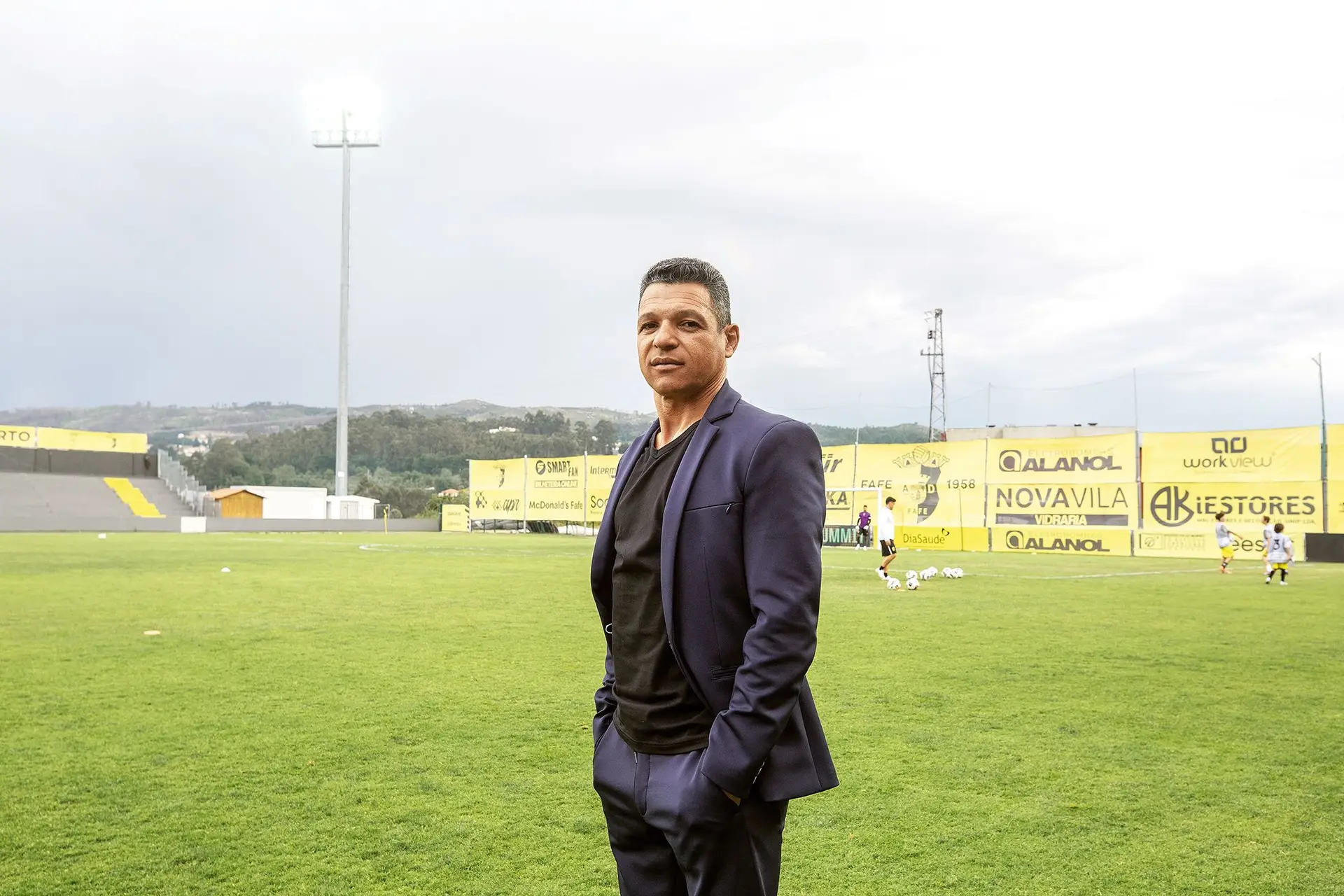 Derlei, antigo craque do FC Porto, de volta aos relvados, agora como dono do Fafe