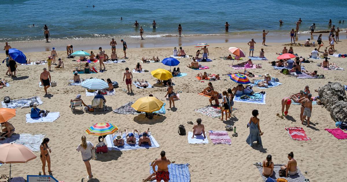 Duas mortes e mais de 100 salvamentos no primeiro mês da época balnear