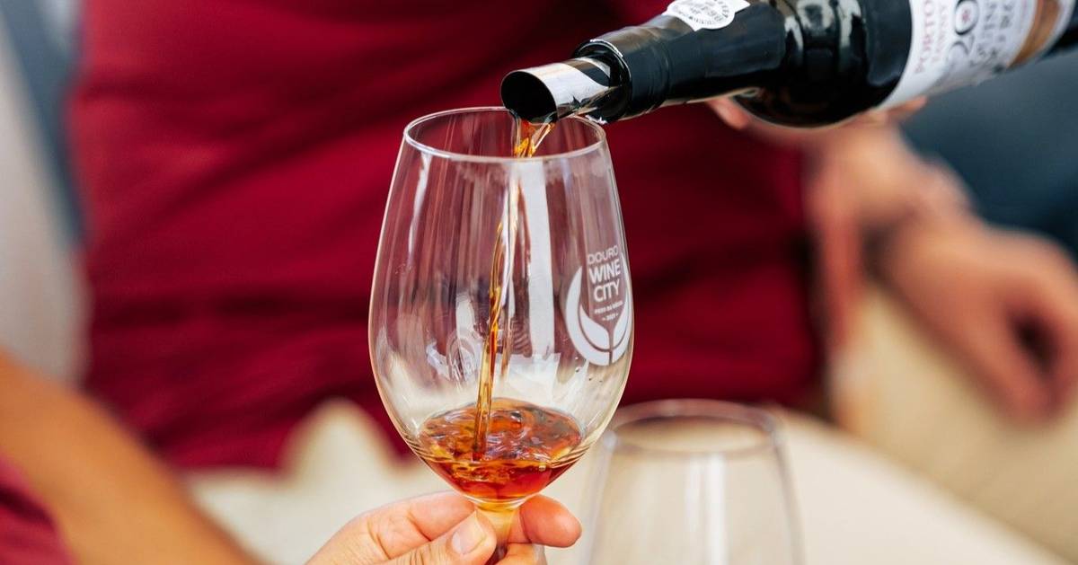 Vinho, comida e conversas: com entrada livre, o Do