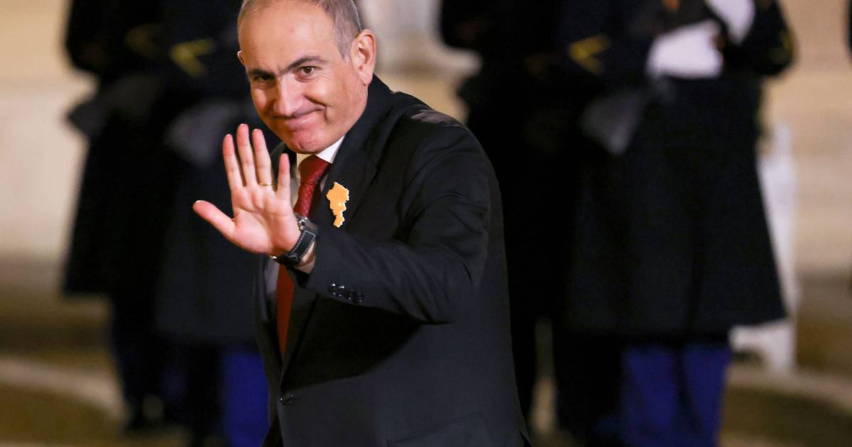 Arménia vai a votos entre promessas ocidentais, ameaças russas e o trauma de Nagorno-Karabakh