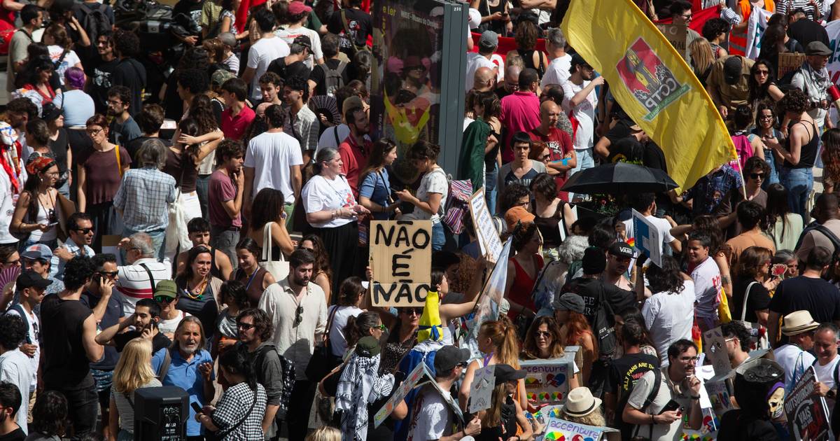 Detidos e agredidos na manifestação avaliam queixa contra a 