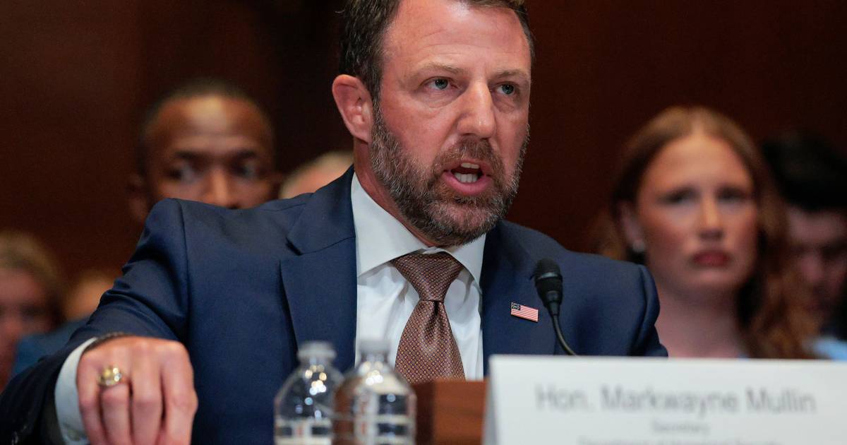 EUA vão retirar cidadania a imigrantes naturalizad