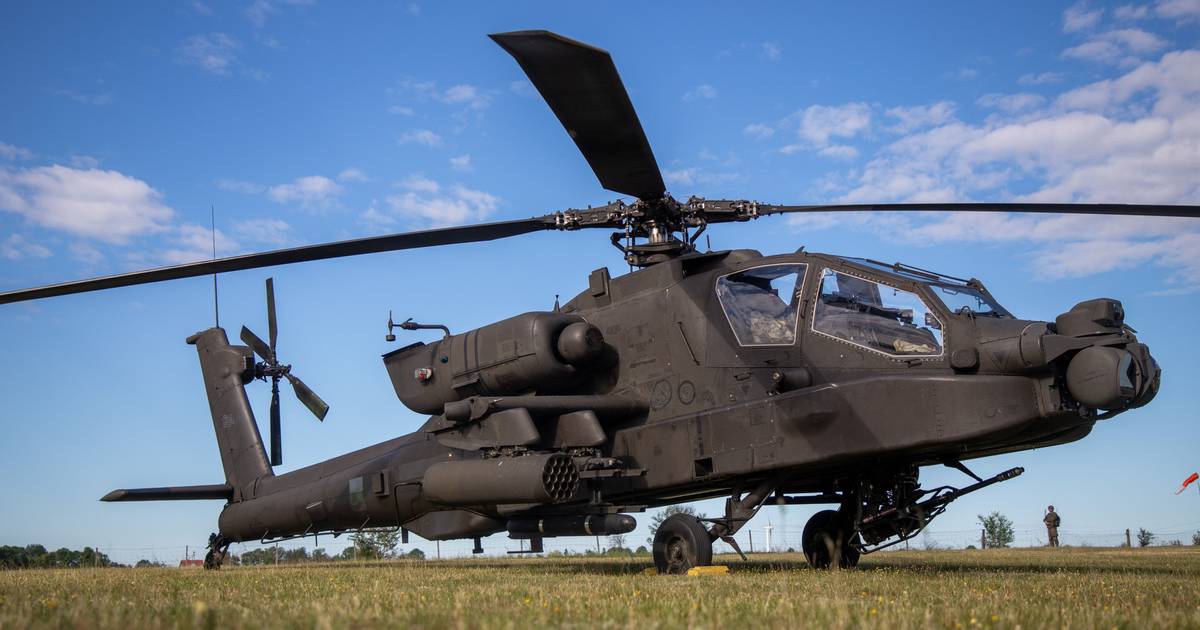 Helicóptero do exército dos EUA cai no estreito de