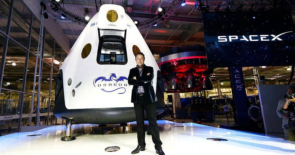 Prejuízos da SpaceX caem para metade no segundo trimestre
