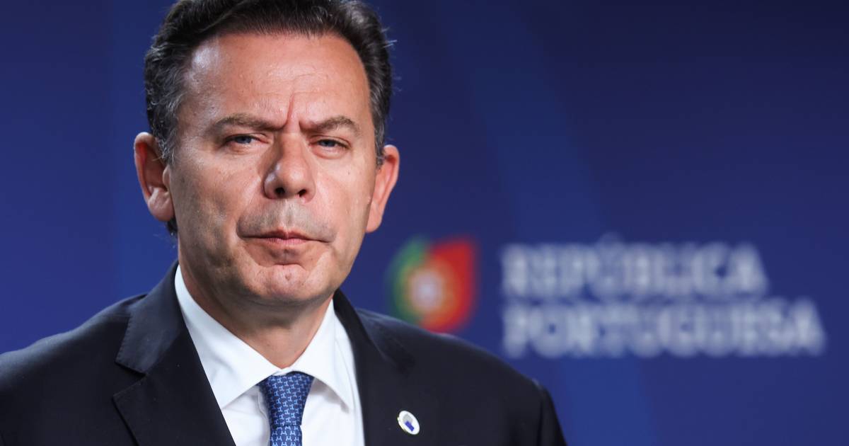 Prime Minister learns of neo-Nazi threat via media reports